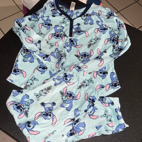 Disney Stitch PJ set - Picture 1 of 3